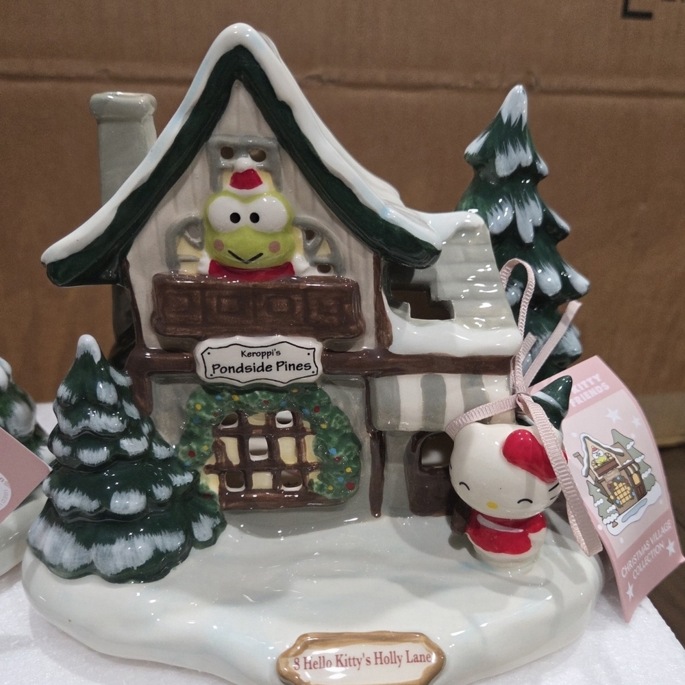 Hello Kitty Festive Ceramic House with Green and Red Details